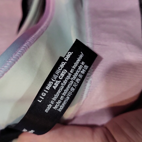 Victoria's Secret PINK Sports Bra - Picture 8 of 8
